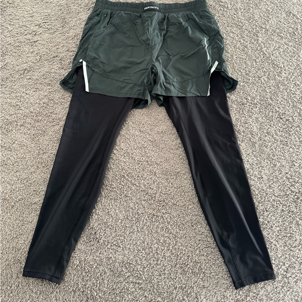 Alphalete Shorts 
Size XL
Built in Liner 
NEVER WORN